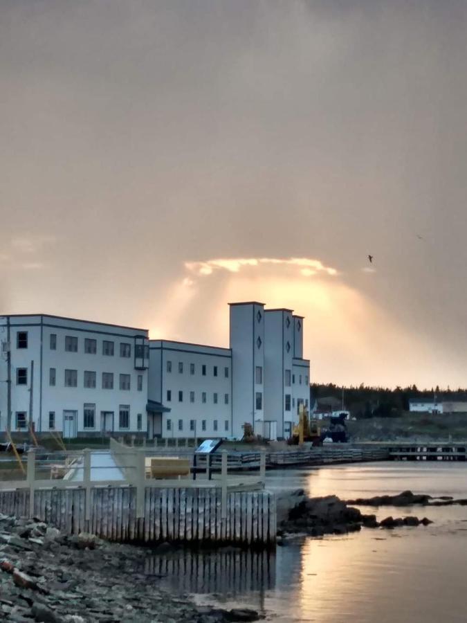 The Harbourside * Port Union